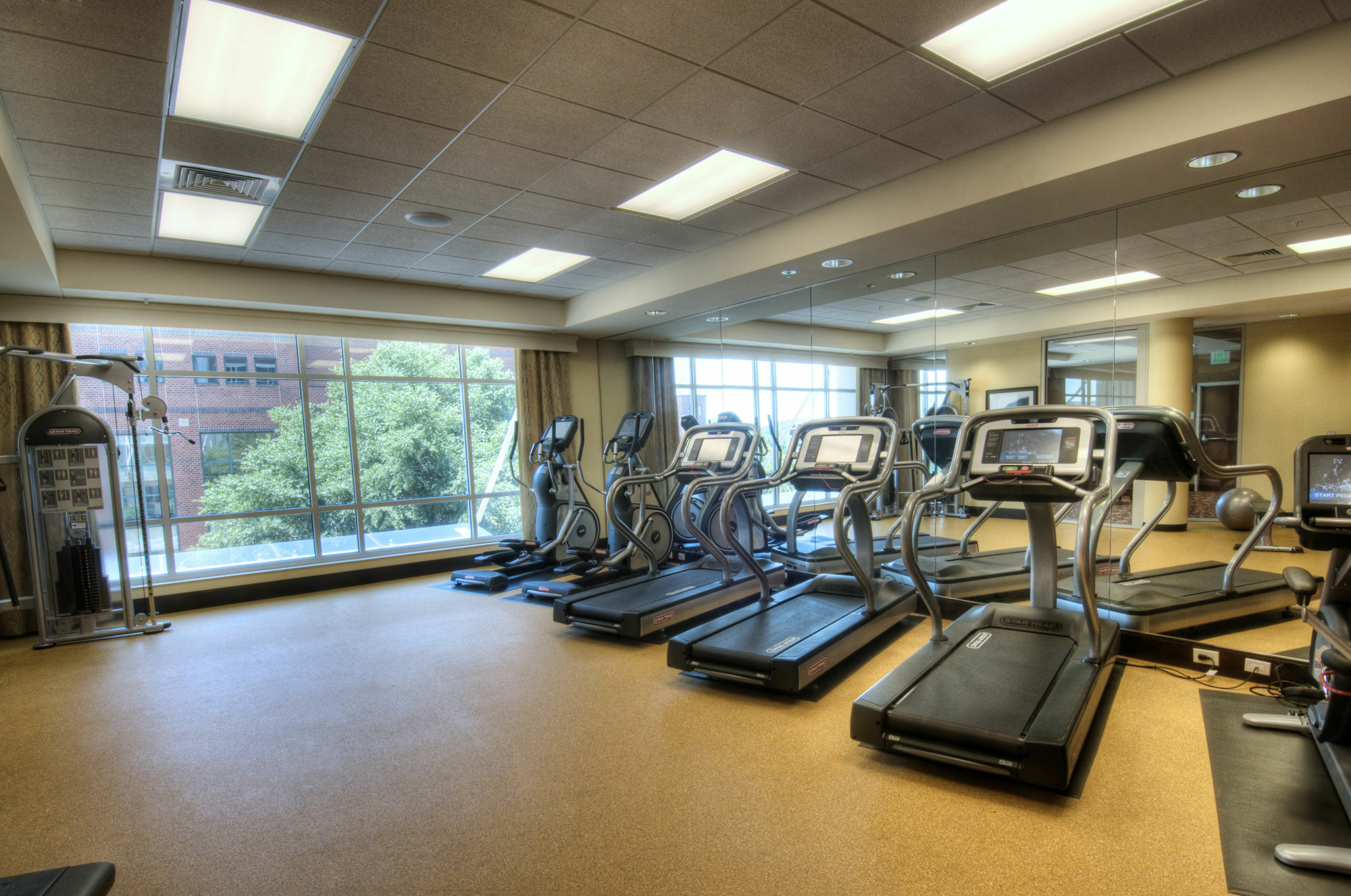 Courtyard By Marriott Greenville Downtown Exterior foto