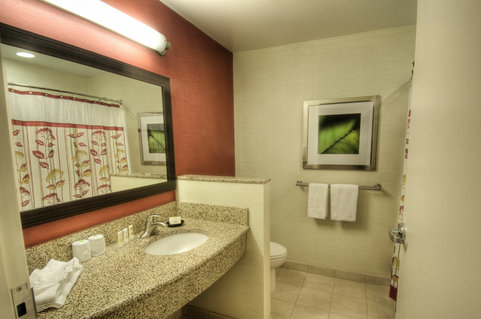 Courtyard By Marriott Greenville Downtown Exterior foto